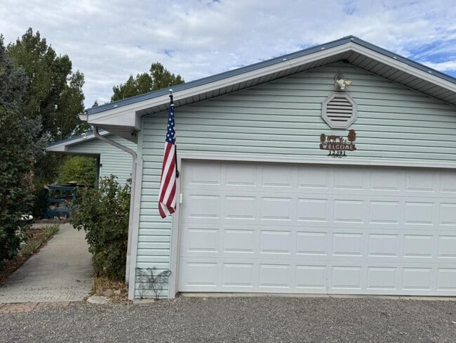 Primary Photo - 12391 Rockhill Rd