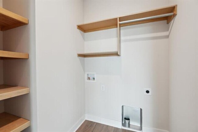 Building Photo - Brand new 3BR /2.5BA Home - Available now!