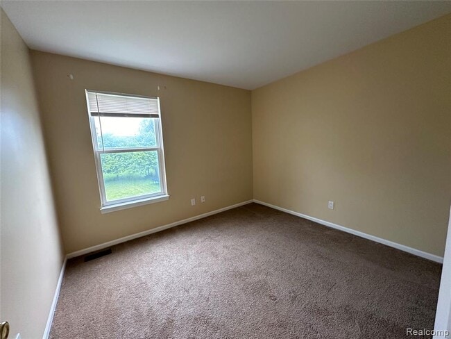 Building Photo - 4446 Sherwood Cir
