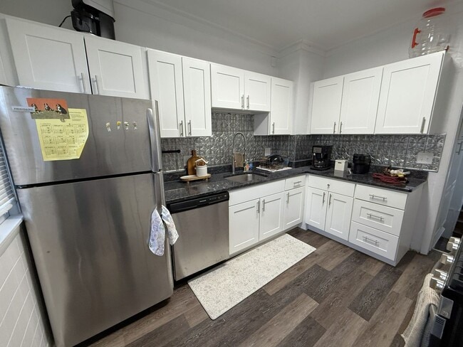 Building Photo - 2 Lathrop St