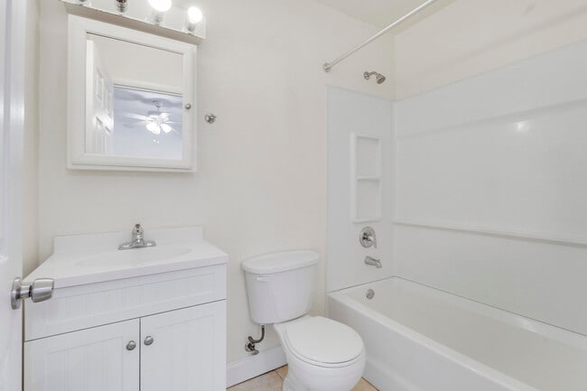 Building Photo - 6264 Allen St