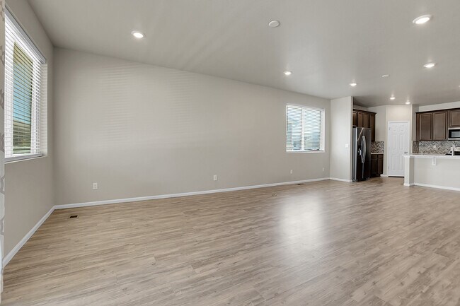 Building Photo - 997 Goldenrod Pkwy