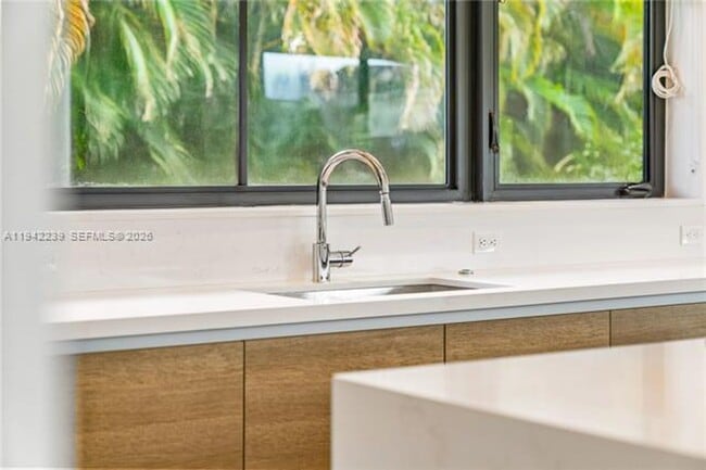 Building Photo - 16680 Botaniko Dr N