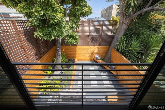 Building Photo - 903 Minnesota St