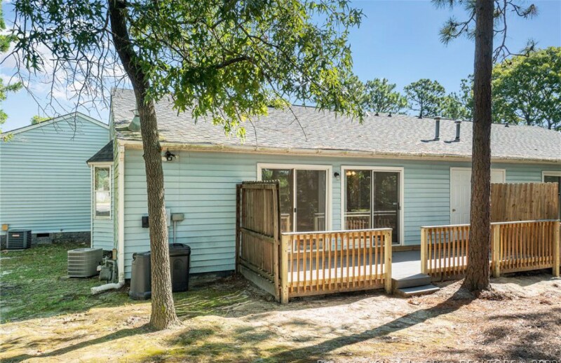 Building Photo - 596 Countrytown Dr