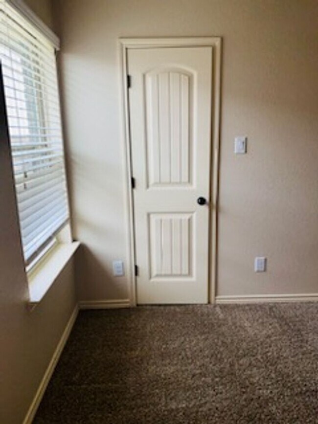 Building Photo - 5905 Cactus Flower Ln