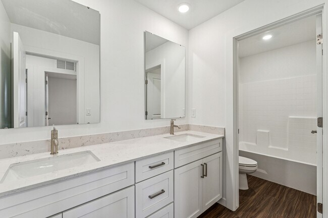 Building Photo - 8284 W Grey Alder Dr