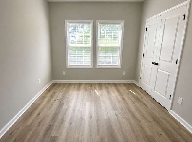 Building Photo - 2513 Bratton Street Unit B