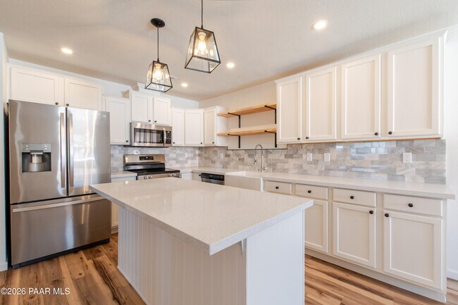 Building Photo - 4840 N Agua Fria Dr