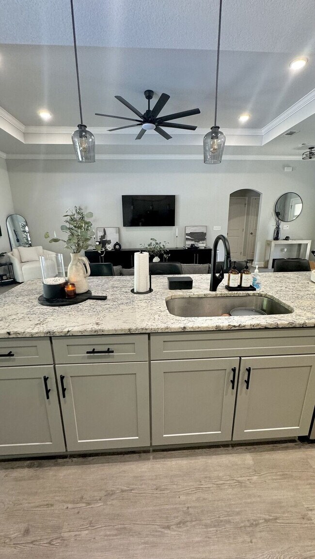 Building Photo - 2064 Constitution Dr