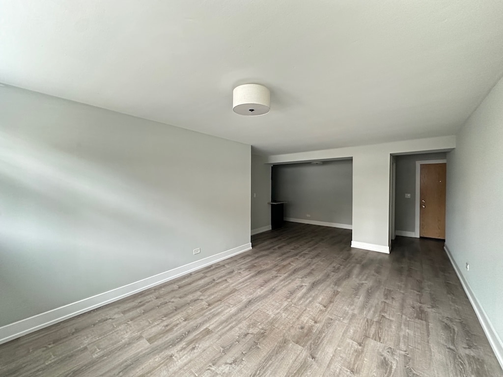 Building Photo - 450 W Barry Ave