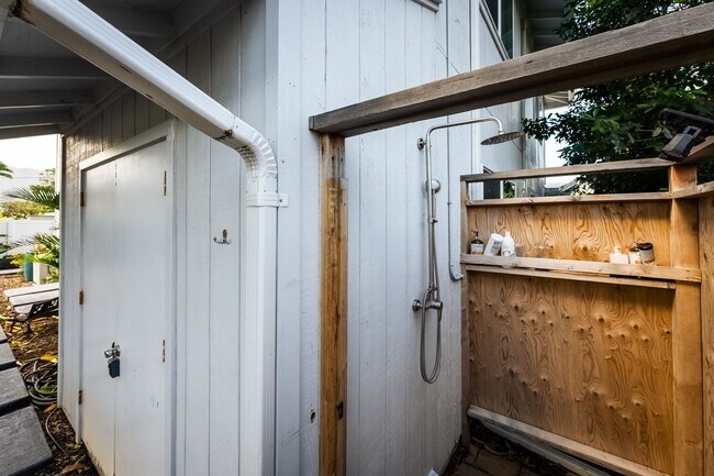 Building Photo - BK-1287