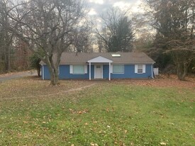 Building Photo - 934 Georges Rd