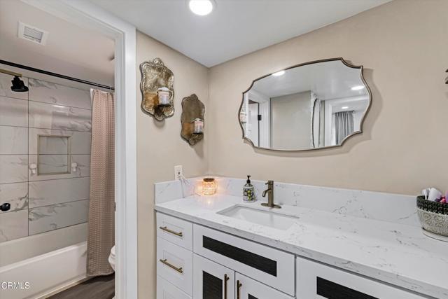 Building Photo - 660 Sunfish Way