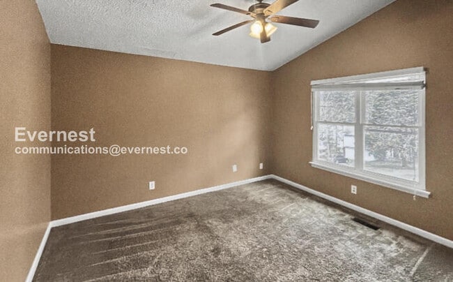 Building Photo - 1729 Molly Ln