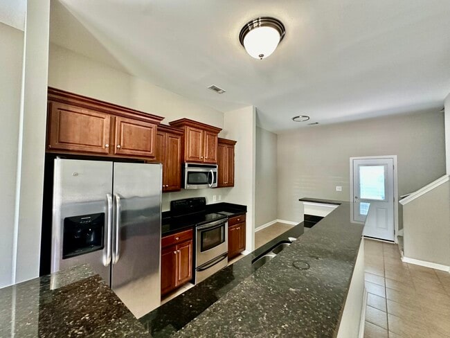 Building Photo - 496 Tropical Way
