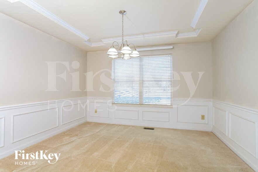 Building Photo - 5158 Grandin Ridge Dr