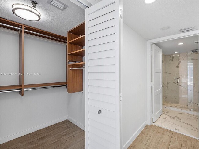 Building Photo - 9341 Collins Ave