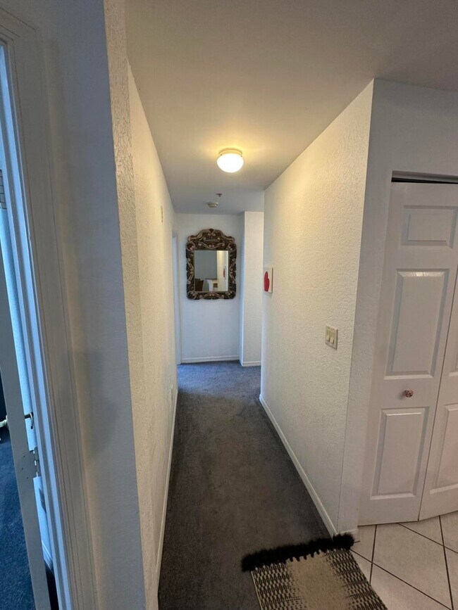 Building Photo - 1803 N Flagler Dr