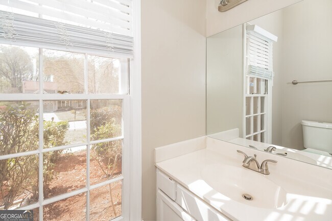 Building Photo - 8418 Waverly Dr