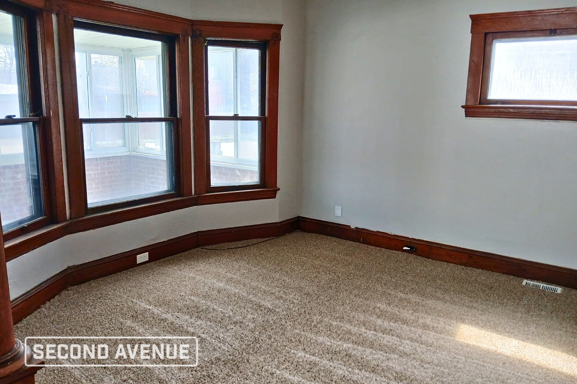 Building Photo - 2854 E 128th St