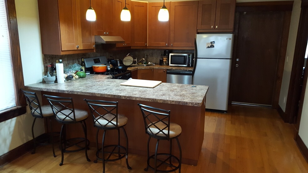 Building Photo - 78 Lawrence St