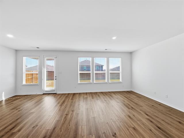 Building Photo - 663 Saxony Dr