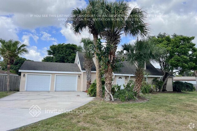 Building Photo - 514 NW Floresta Dr