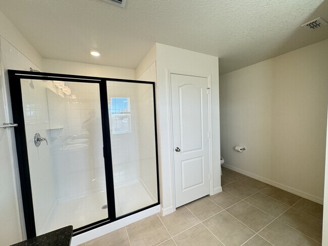 Building Photo - 3820 Elk Blf Rd