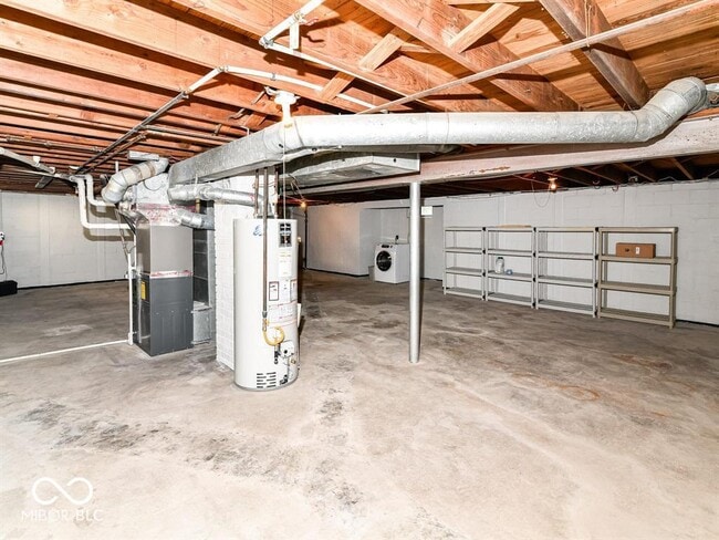 Building Photo - 2407 Baur Dr
