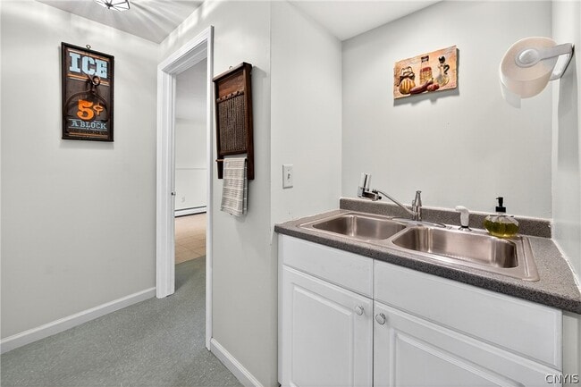Building Photo - 8237 Mantova Dr