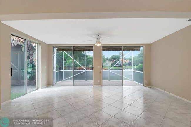 Building Photo - 11081 Springbrook Cir