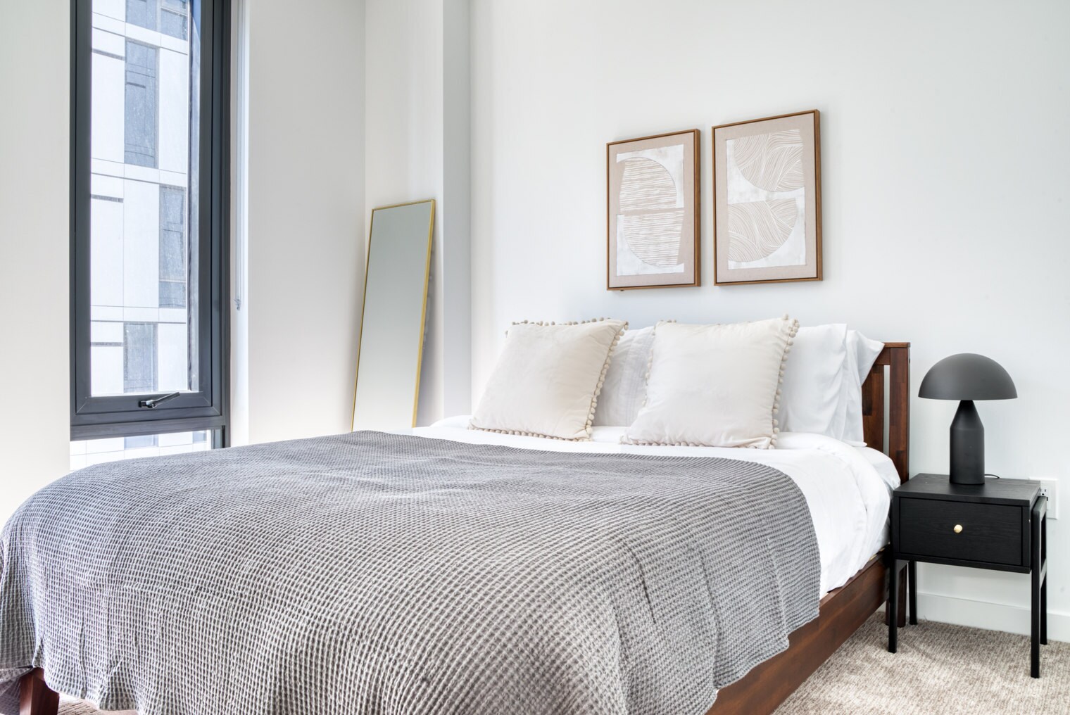 Building Photo - 704 Spring St