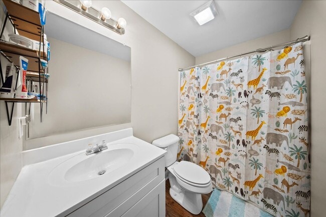 Building Photo - Pristine 3 Bed 2 Bath Home in Dalton