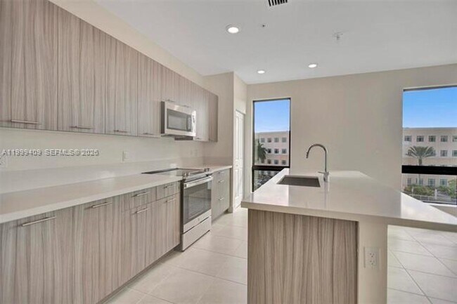Building Photo - 8265 NW 41st St