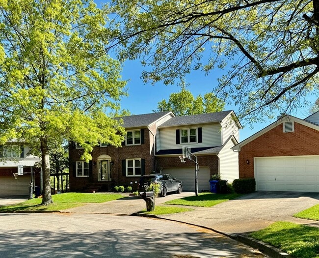 Building Photo - 4 Bedrooms with Finished Basement and Bonus Room!