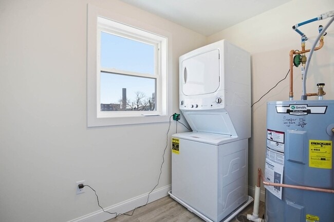 Building Photo - 23 Blake St