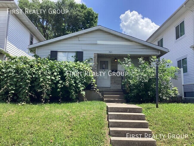 Primary Photo - 180 Grove Ave