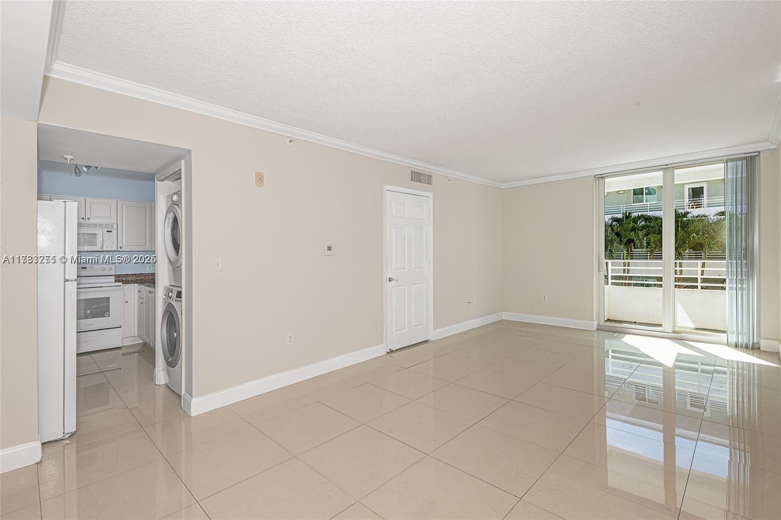 Building Photo - 7800 Collins Ave