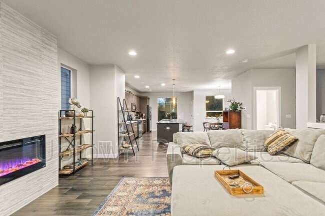 Building Photo - 9559 SW Anna Belle Ct