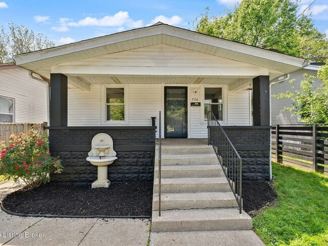 Building Photo - 736 Iowa Ave