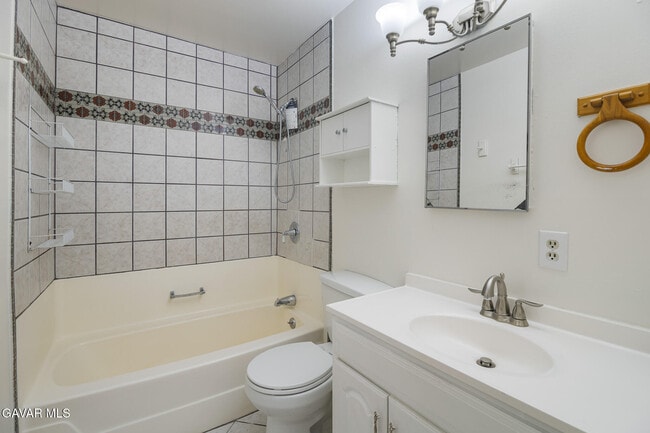 Building Photo - 44210 Fenhold St