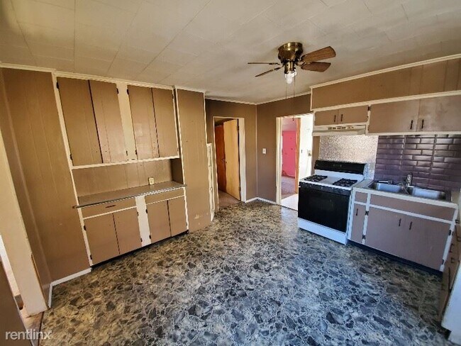 Building Photo - 2 br, 1 bath House - 907 Prairie Street