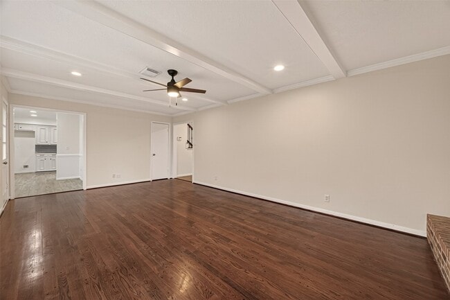 Building Photo - 422 Willow Vista Dr