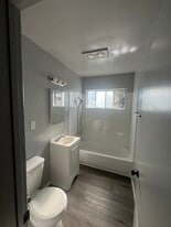 Building Photo - 2500, 2506 E Spaulding Ave.