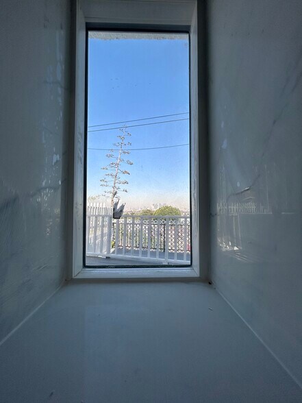Building Photo - 1211 Atwood Pl