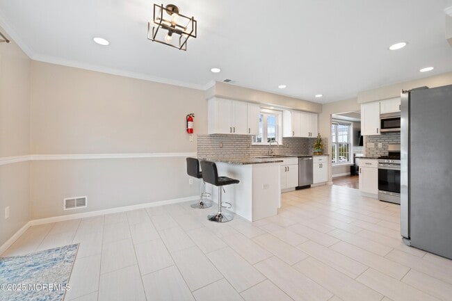 Building Photo - 36 Main St