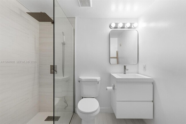 Building Photo - 1550 Drexel Ave