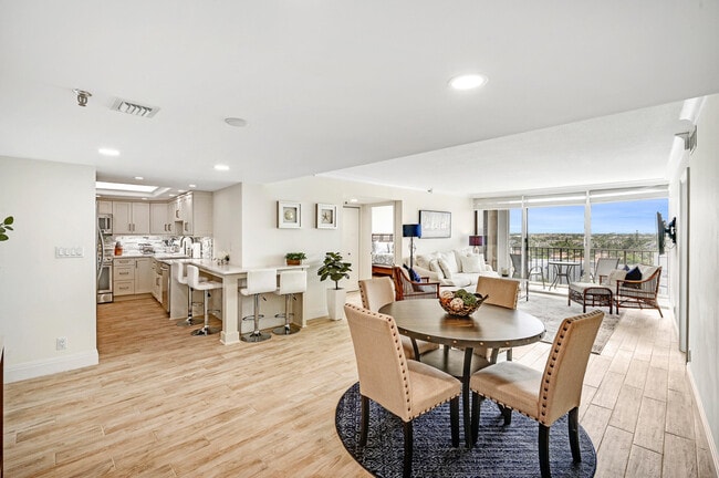 Building Photo - 1300 Jimmy Buffett Mem Hwy