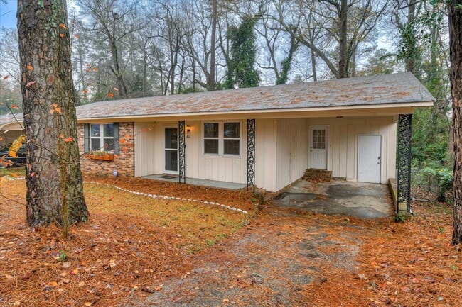 Building Photo - West Augusta Charm